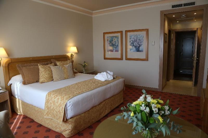 Gran Hotel Los Abetos Santiago de Compostela Cameră foto